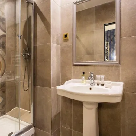 2br#grands Boulevards#paris10#6pers#ac * Paris